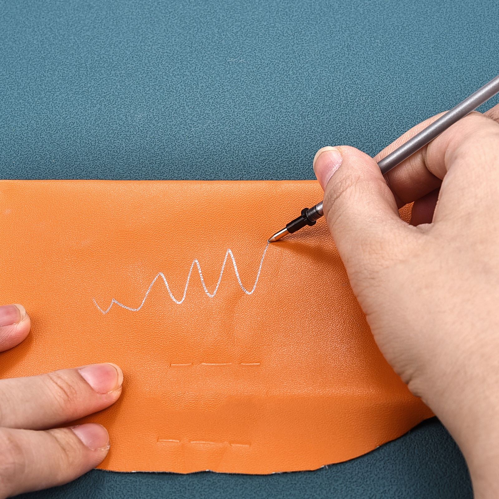 5/10/20 قطعة الجلود يخدش إعادة - مراجعة Fabric Marking Pen وسعره
